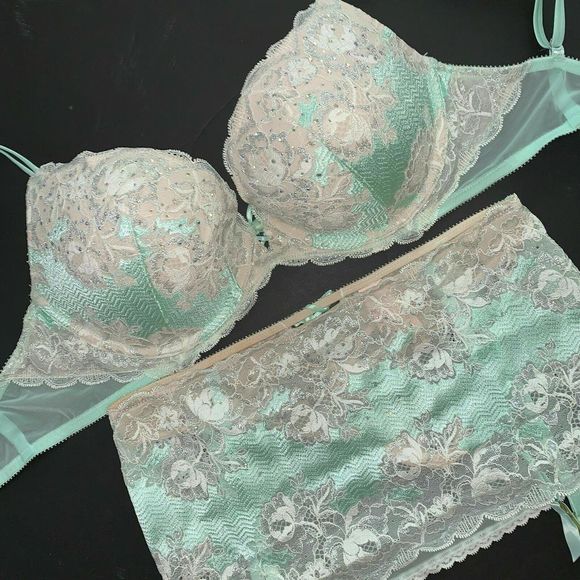 NWT Victoria's Secret 34D,34DD,36B,36C BRA SET+garter+ROBE silver MINT SEDUCTION - Picture 4 of 8